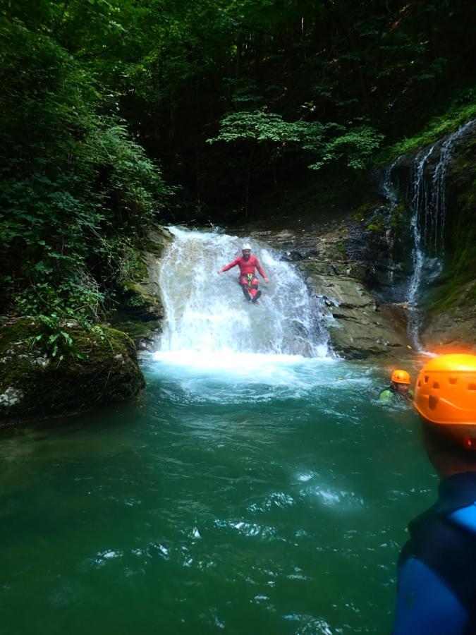 Au Pied Du Vercors Tout Est Permis La Riviere  Exterior photo